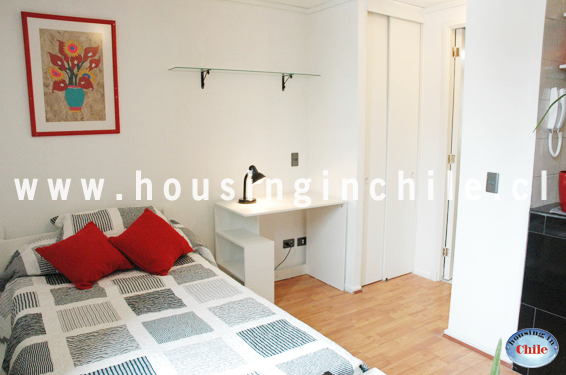 PF-HL: Mueble tipo velador/escritorio con lampara