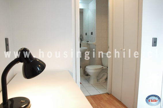 PF-HL: Cuenta con un baño