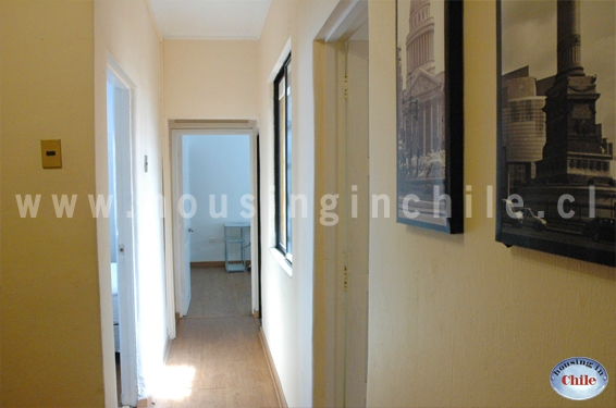 RE-RY: Pasillo hacia habitaciones 