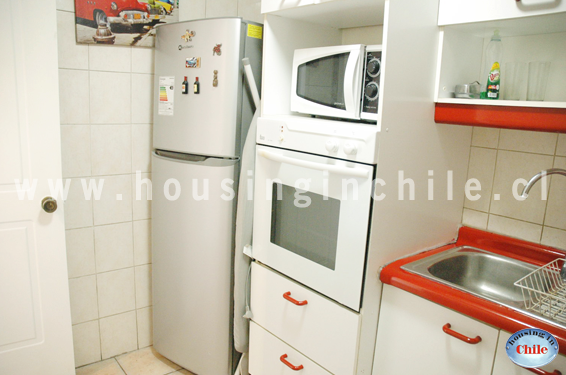 SH-MB: Cocina con refrigerador, horno y micro-ondas