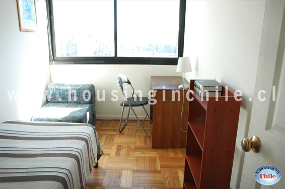 PF-JM2: Habitación single de 7,5 m2 con escritorio (armario en pasillo)