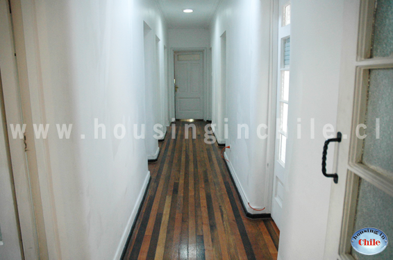 RE-AC: Pasillo hacia baños y habitaciones 1, 2, 3, 4 y 5