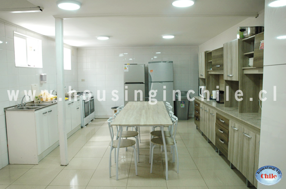 RE-JZ: Acceso a cocina completamente equipada