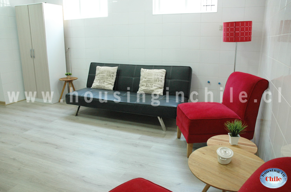 RE-JZ: Sala de estar junto a habitaciones del segundo piso