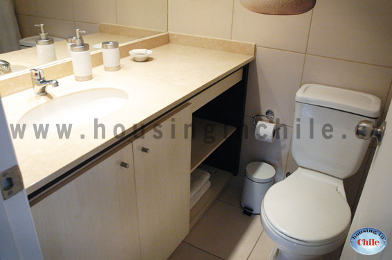 SH-BC: Con baño privado fuera de la habitacion