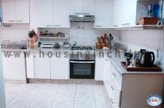 SH-CP: Acceso a amplia cocina equipada