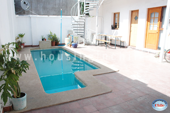 RE-AR: Patio with pool