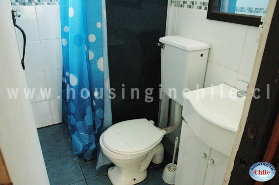 RE-EG: Private bathroom of room 10