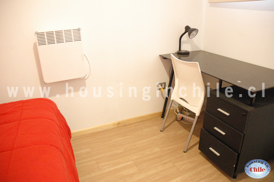 RE-GS1: Single room 5 with shared bathroom