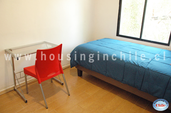 RE-GS1: Single room 14 with shared bathroom