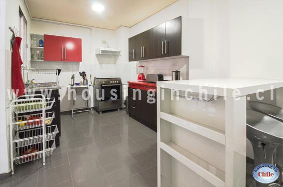 RE-RY: Equipped kitchen