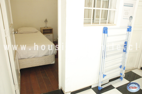 RE-RY: Single room number 3 (7 m2) with door to the laundry patio