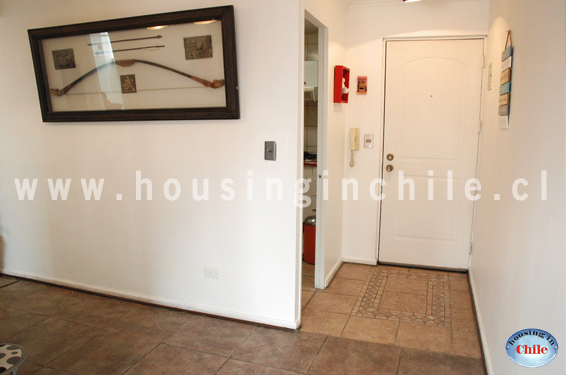 SH-MB: View to the main access and kitchen